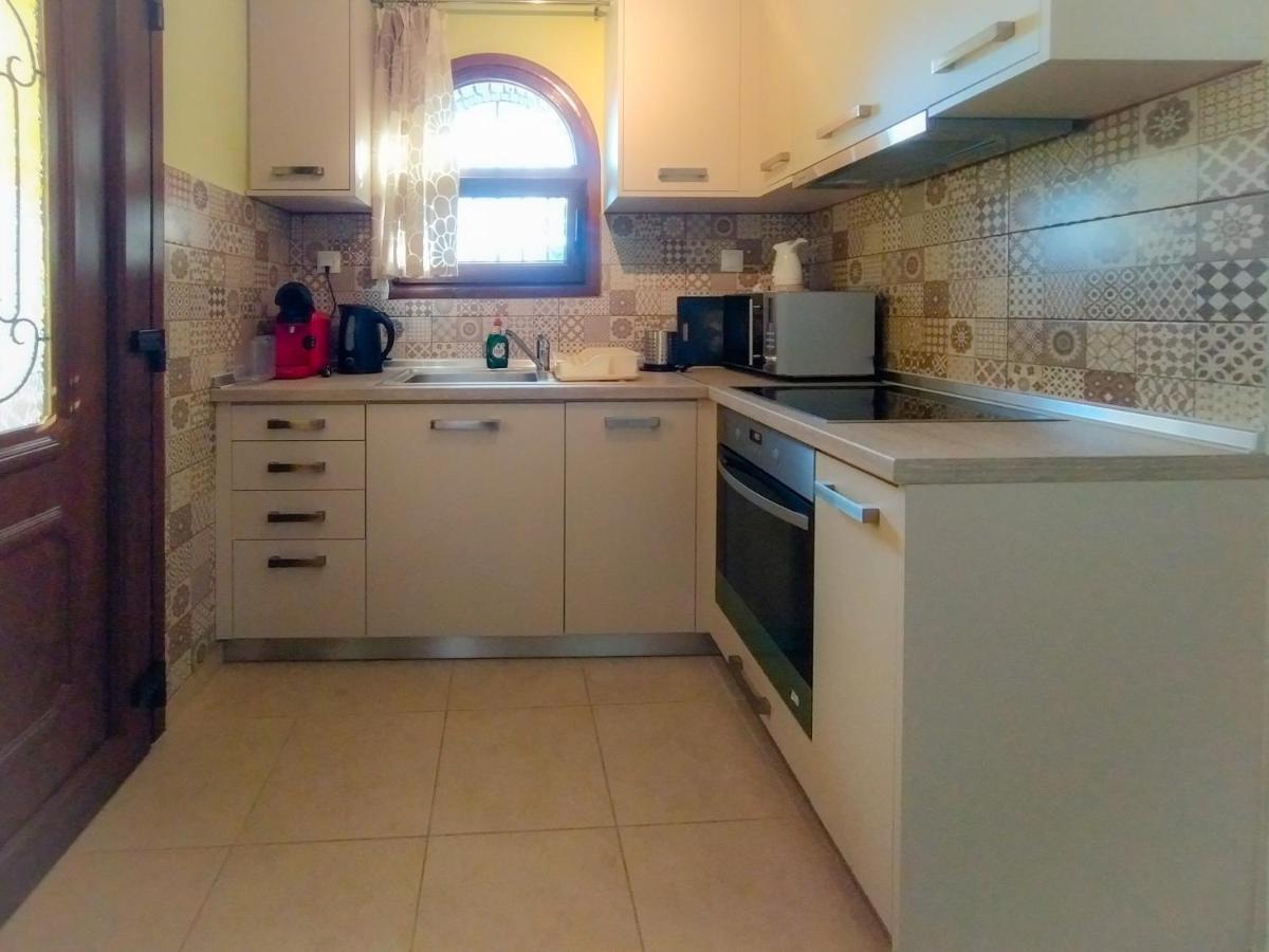 Sundays Family House/Studio نيكيتي المظهر الخارجي الصورة