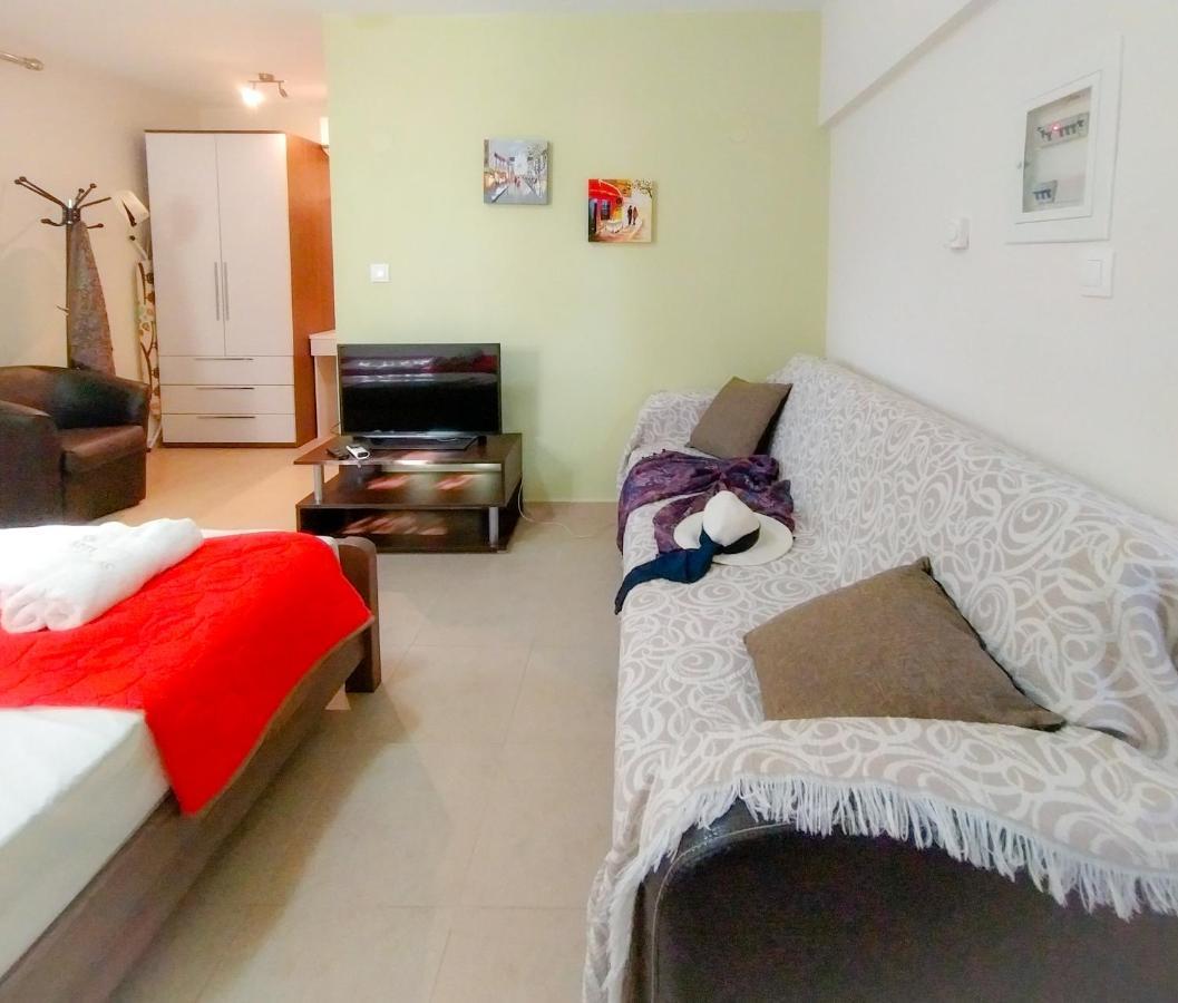Sundays Family House/Studio نيكيتي المظهر الخارجي الصورة